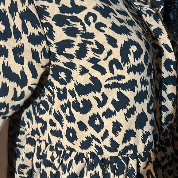 MISSGUIDED SMOCK TOP M-L - Picture 8 of 11